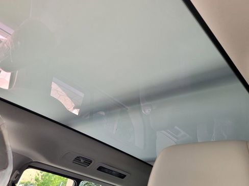 New 2025 Volkswagen ID. Buzz 1st Edition image 12