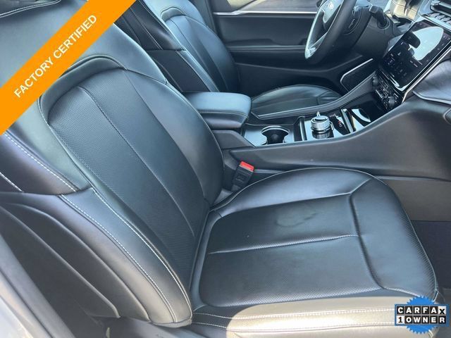 Certified 2024 Jeep Grand Cherokee Limited w/ Luxury Tech Group II AWD/4WD image 24