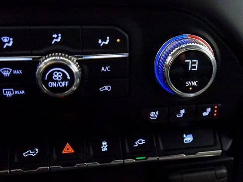 Used 2023 GMC Sierra 3500 Denali w/ Denali Ultimate Package image 27