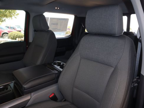 New 2025 Ford F150 XLT w/ Equipment Group 303A High image 35