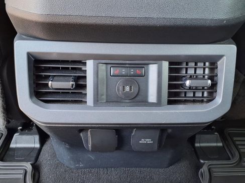 Used 2024 Ford F250 Lariat w/ Lariat Ultimate Package AWD/4WD image 17