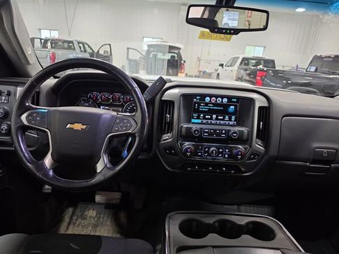 Used 2019 Chevrolet Silverado 2500 LT AWD/4WD image 5
