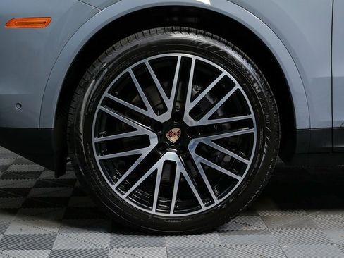 Certified 2026 Porsche Cayenne image 37