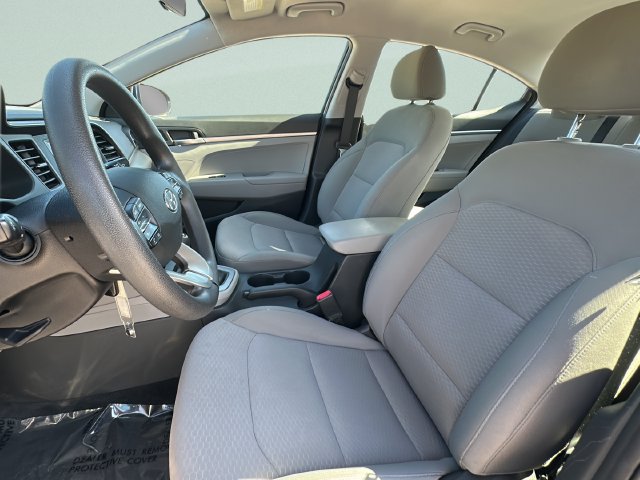 Used 2020 Hyundai Elantra SE FWD image 11