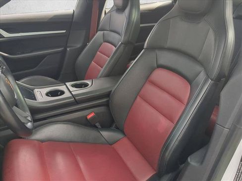 Used 2023 Porsche Taycan RWD image 17