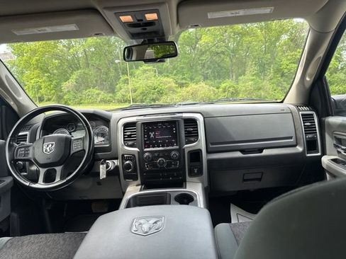 Used 2020 RAM 1500 Classic SLT w/ Luxury Group image 12