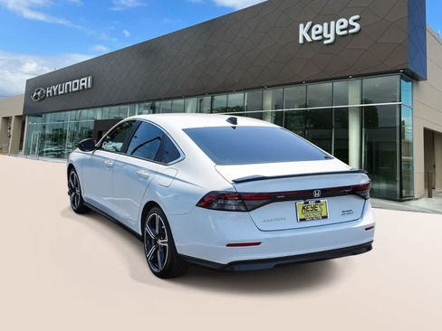 Used 2025 Honda Accord Sport image 7