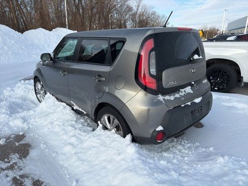 Used 2015 Kia Soul + image 3