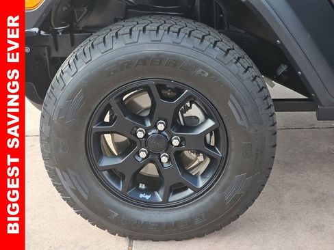 Used 2021 Jeep Wrangler Unlimited Sport image 35