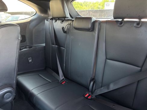 Used 2025 Toyota Highlander XSE AWD/4WD image 32