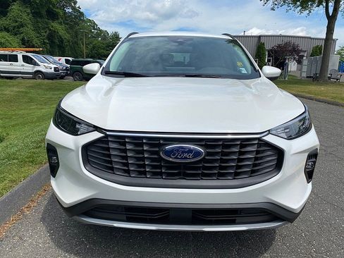 New 2025 Ford Escape SE FWD image 9