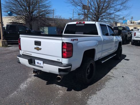 Used 2019 Chevrolet Silverado 3500 LTZ w/ Duramax Plus Package image 8
