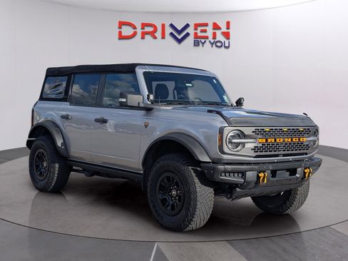 Used 2022 Ford Bronco Badlands image 7