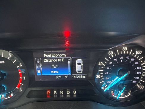 Used 2014 Ford Fusion SE w/ Equipment Group 202A FWD image 10