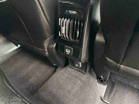 Used 2025 Jeep Compass Limited image 17