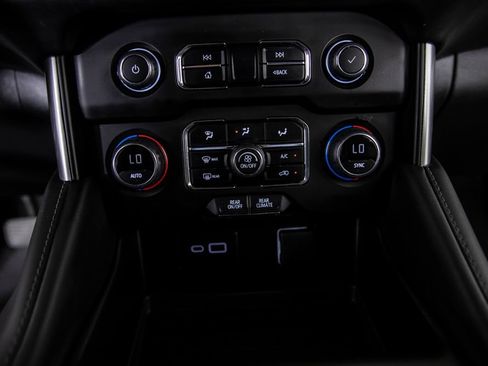 Used 2024 Chevrolet Tahoe LS RWD image 31