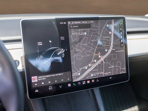 Used 2021 Tesla Model 3 Standard Range Plus RWD image 14