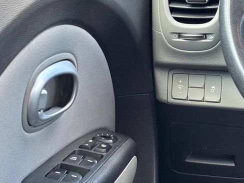 Used 2016 Kia Soul w/ Convenience Package FWD image 25