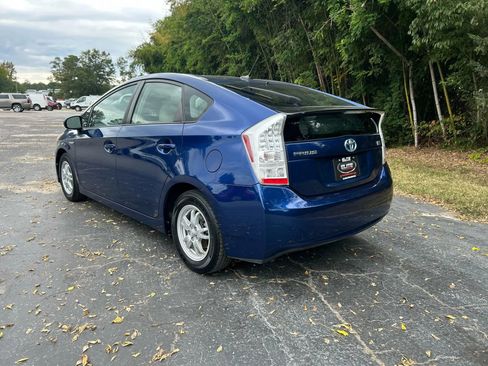 Used 2011 Toyota Prius Three image 9