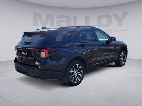 Certified 2025 Ford Explorer ST-Line AWD/4WD image 5