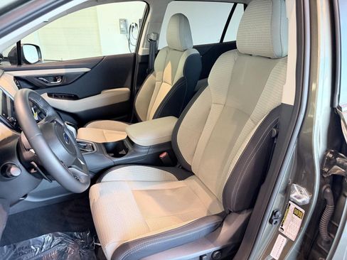 Used 2025 Subaru Outback Premium AWD/4WD image 35
