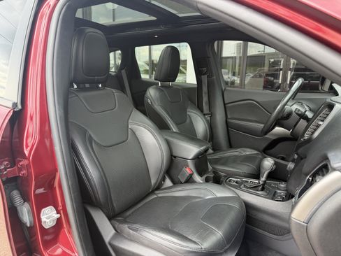 Used 2021 Jeep Cherokee Latitude Lux 80th Anniv w/ Quick Order Package 2YU 80th AWD/4WD image 27