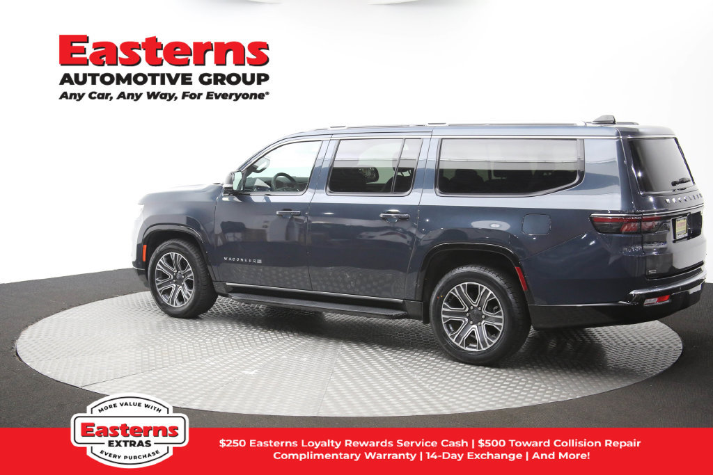 Used 2024 Jeep Wagoneer L Series II w/ Flexible Seating Group RWD image 70