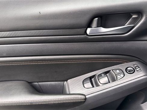 Used 2022 Nissan Altima 2.5 SR image 11