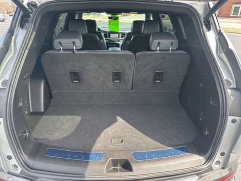 Used 2024 Buick Enclave Premium image 5