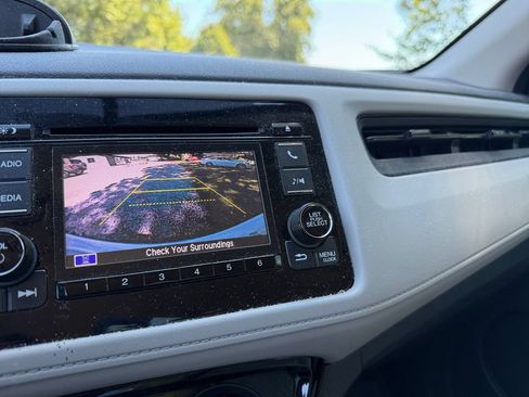 Used 2022 Honda HR-V LX image 16