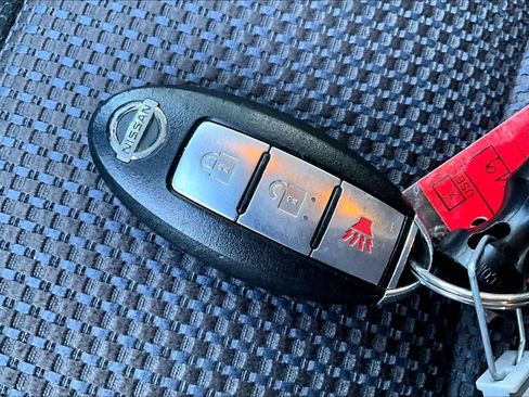 Used 2012 Nissan Rogue SV AWD/4WD image 14