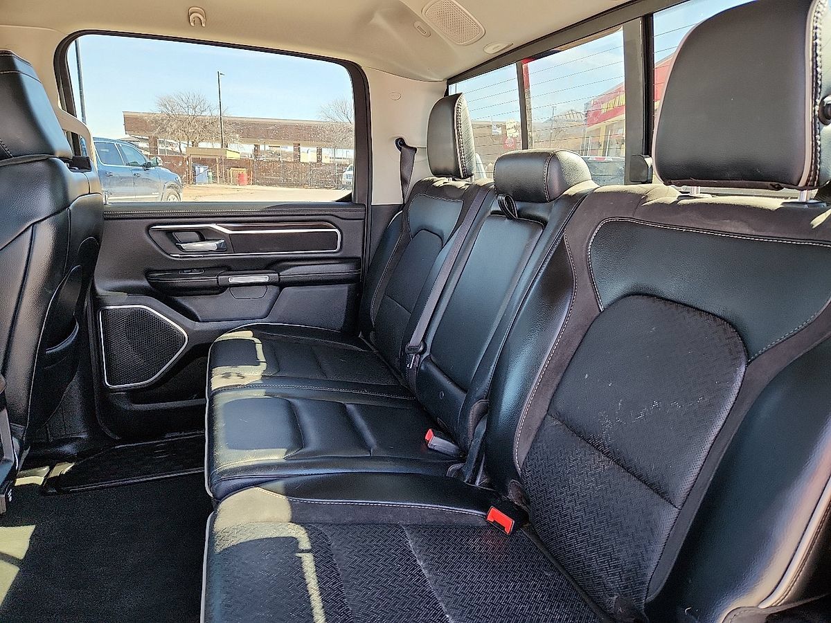 Used 2022 RAM 1500 Laramie AWD/4WD image 5