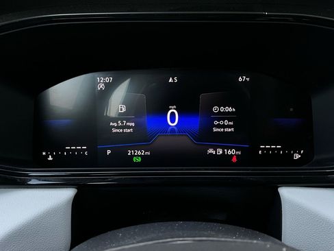 Used 2025 Volkswagen Taos S image 34