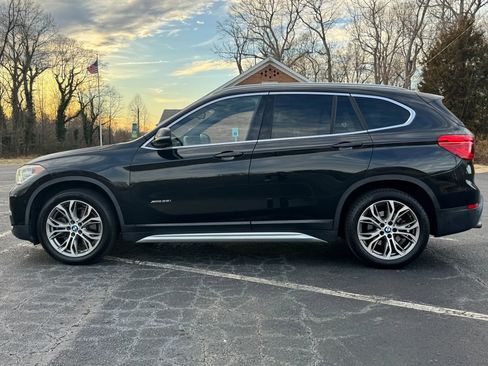 Used 2017 BMW X1 xDrive28i AWD/4WD image 3
