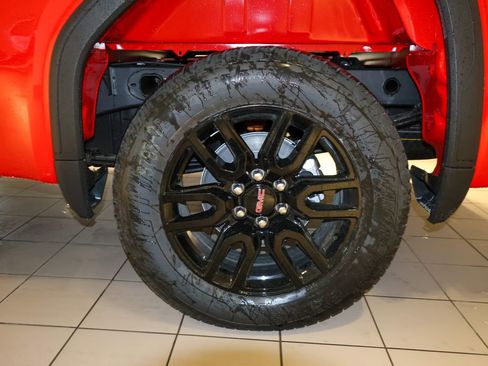 New 2026 GMC Sierra 1500 Elevation image 29