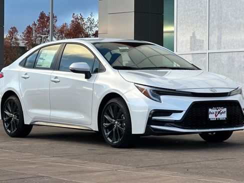 New 2026 Toyota Corolla SE image 2
