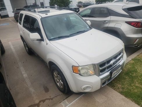 Used 2011 Ford Escape Limited w/ 301A Rapid Spec Order Code image 2