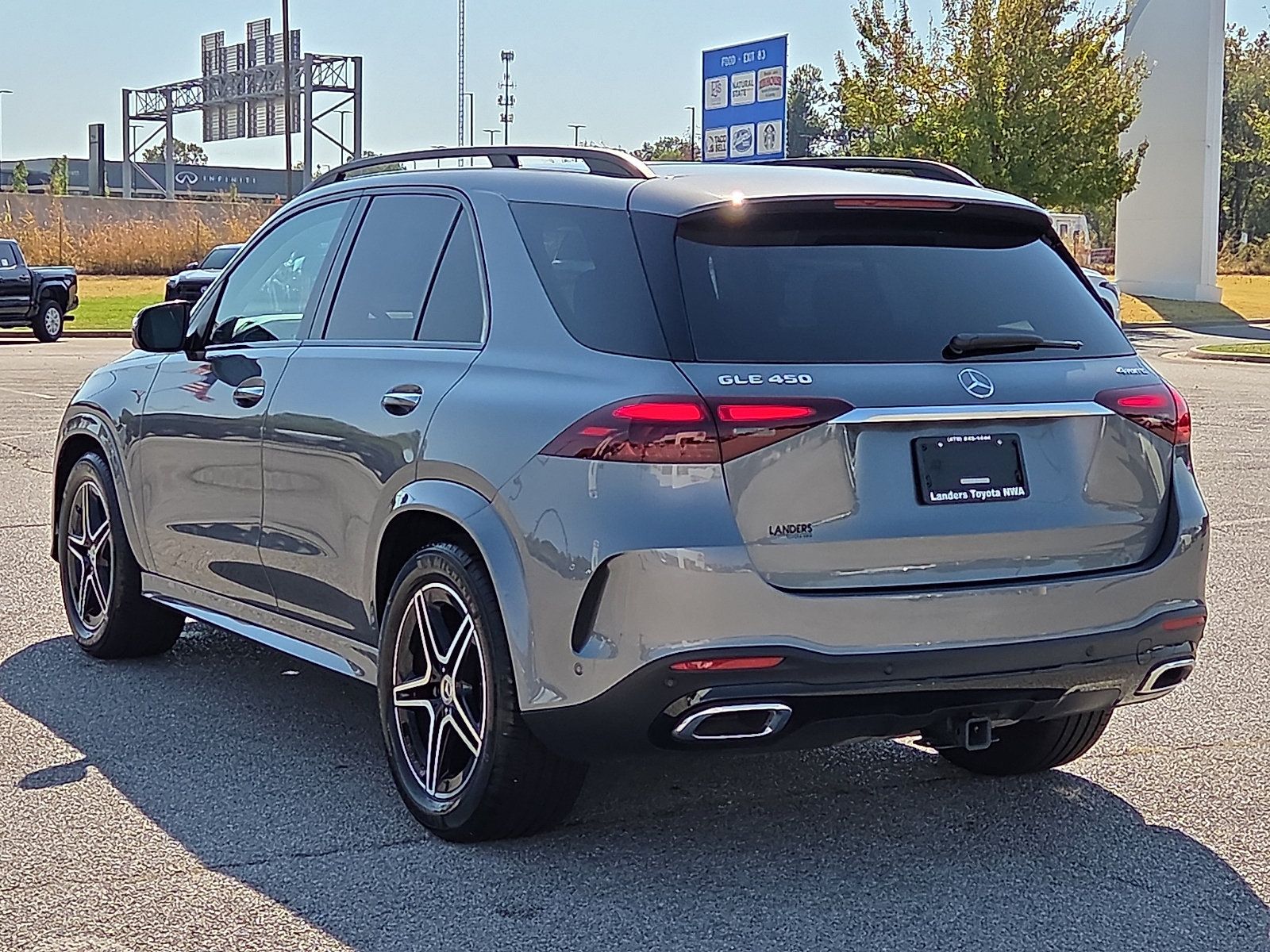 Used 2024 Mercedes-Benz GLE 450 4MATIC image 4