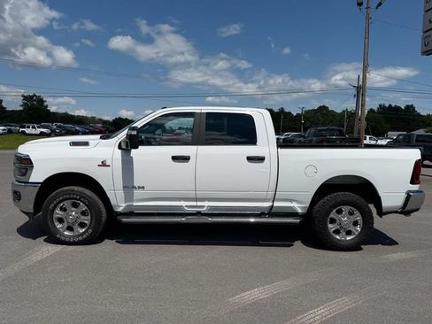Used 2025 RAM 2500 Big Horn AWD/4WD image 2