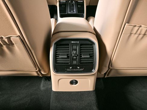 New 2026 Porsche Macan Turbo AWD/4WD image 19