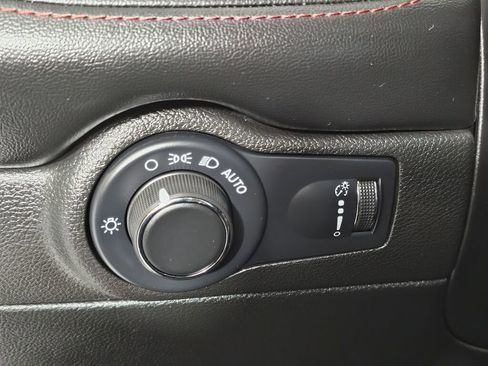 Used 2024 Dodge Durango GT image 23