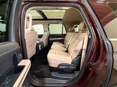 Used 2024 Ford Expedition Max Limited image 19