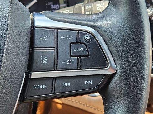 Used 2020 Toyota Highlander Platinum AWD/4WD image 18