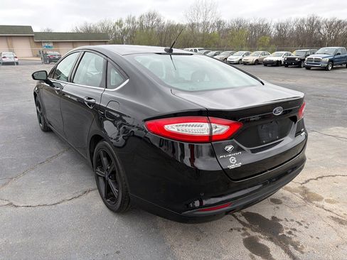 Used 2016 Ford Fusion SE image 8