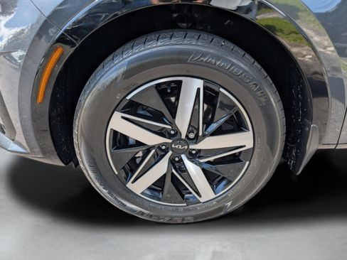 Used 2023 Kia Sorento S w/ Panoramic Sunroof Package FWD image 14