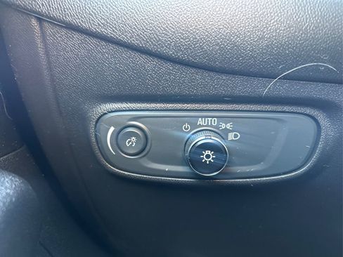 Used 2023 Chevrolet Equinox LT AWD/4WD image 15