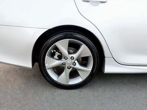 Used 2014 Toyota Camry SE image 20