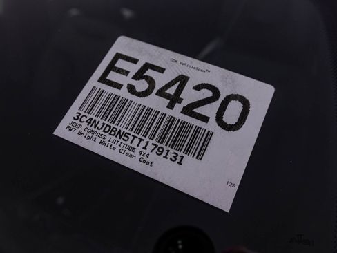 New 2026 Jeep Compass Latitude image 36