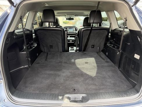 Used 2016 Toyota Highlander XLE image 8