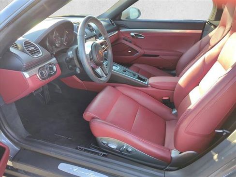 Used 2019 Porsche 718 Boxster image 9